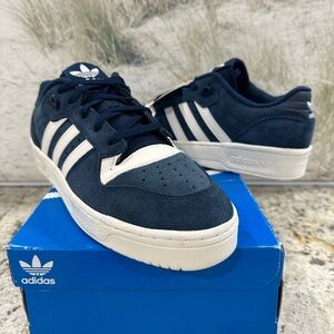 Adidas Originals NEW Suede Navy Blue/ White Sneakers Mens 9 With Box NEVER WORN